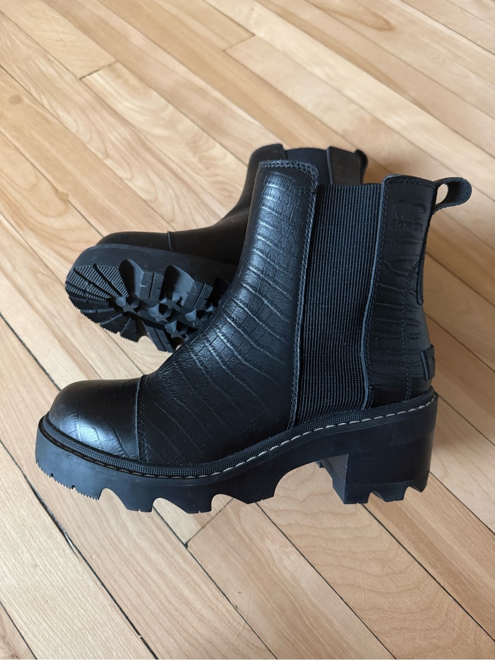 Brand New! Women's Joan Now™ Chelsea Boot Black 8